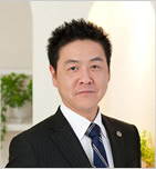 弁護士　中村誉彦氏
